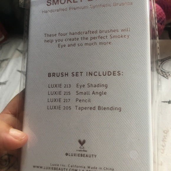 LUXIE | smokey eye set- rose gold collection - Picture 3 of 4